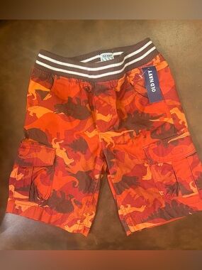 Old Navy Dino Cargo Shorts Toddler 2T Orange Camo NWT